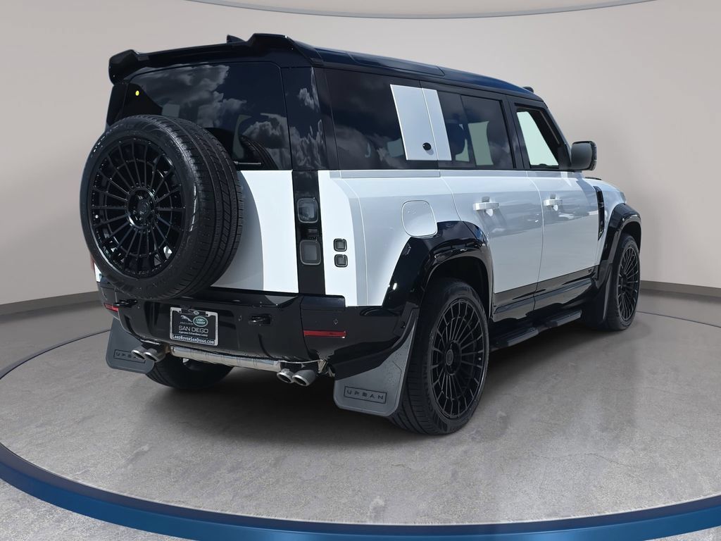 New 2026 Land Rover Defender 110 V8 AWD/4WD image 5