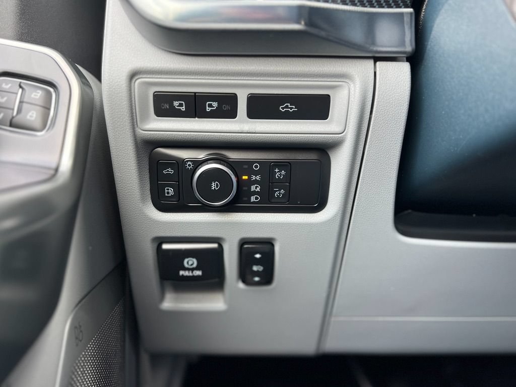 Used 2021 Ford F150 Limited AWD/4WD image 16