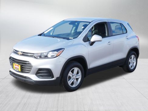 Used 2017 Chevrolet Trax LS image 3