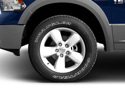 Used 2013 RAM 1500 Laramie w/ Convenience Group AWD/4WD image 13