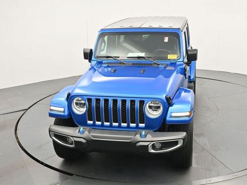 Used 2022 Jeep Wrangler Unlimited Sahara AWD/4WD image 18