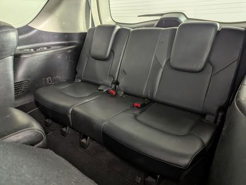 Used 2015 INFINITI QX80 Limited image 17