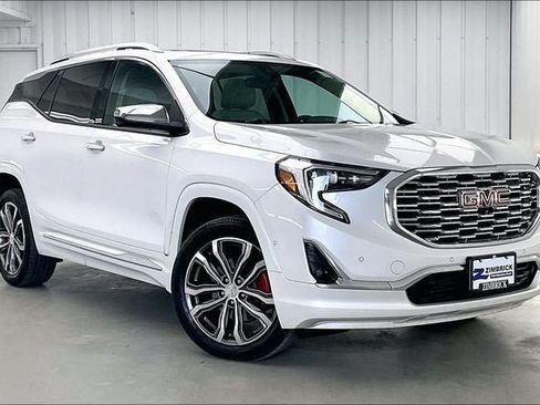 Used 2020 GMC Terrain Denali w/ GMC Pro Grade Package AWD/4WD image 1