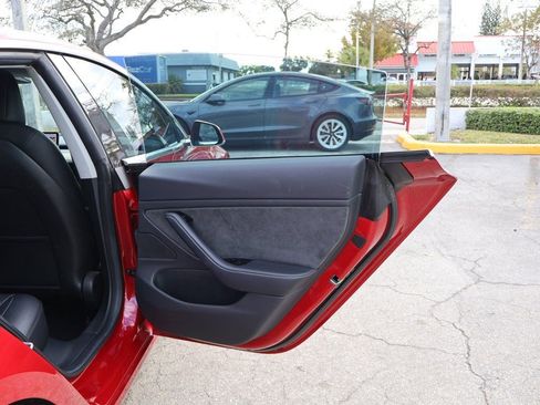 Used 2018 Tesla Model 3 Long Range RWD image 25