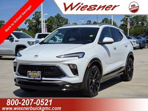 Used 2024 Buick Encore GX Sport Touring w/ Experience Buick Package FWD image 1
