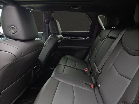 Used 2024 Cadillac XT5 Premium Luxury AWD/4WD image 9