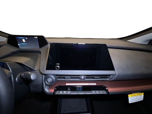 New 2026 Toyota Prius Plug-In Hybrid image 10