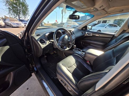 Used 2015 Nissan Pathfinder Platinum w/ Cargo Package AWD/4WD image 22