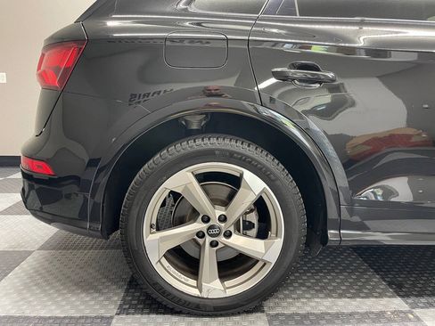 Used 2020 Audi Q5 2.0T Titanium Premium Plus w/ Premium Plus Package AWD/4WD image 11