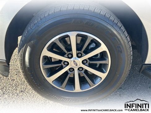 Used 2019 Ford Expedition XLT image 10