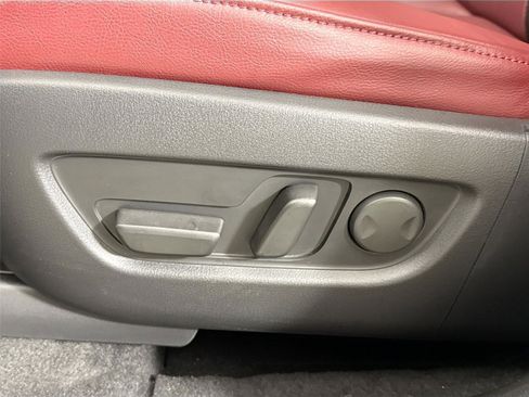 Certified 2025 MAZDA CX-70 3.3 Turbo S w/ Premium Package image 32