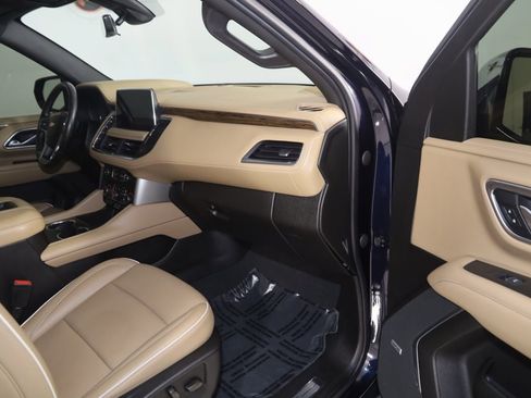 Used 2021 Chevrolet Tahoe Premier w/ Premium Package image 43