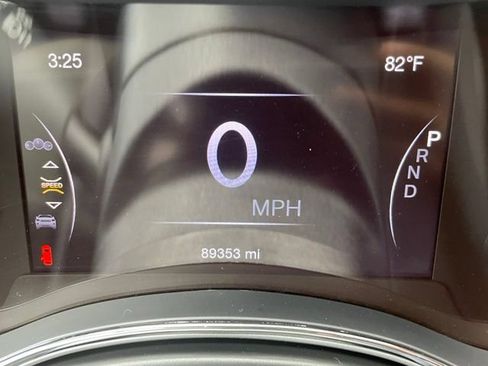 Used 2019 Jeep Grand Cherokee Altitude AWD/4WD image 18