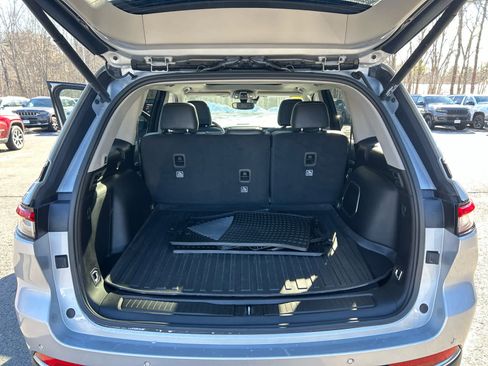 Used 2023 Jeep Grand Cherokee 4WD 4xe image 35