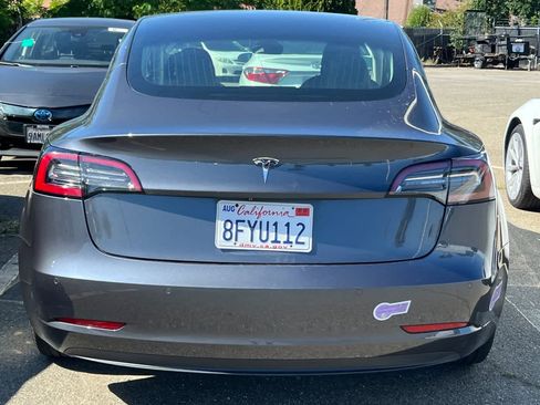 Used 2018 Tesla Model 3 Long Range RWD image 5