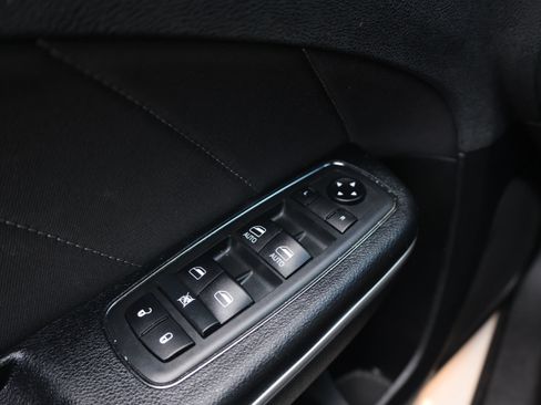 Used 2020 Dodge Charger SXT RWD image 28