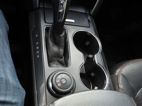 Used 2018 Ford Explorer Sport w/ Equipment Group 401A image 17