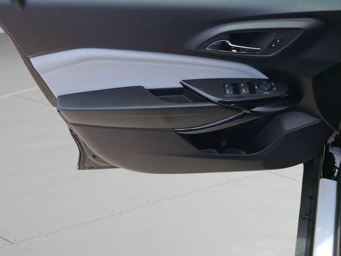 New 2026 Chevrolet Trax LT w/ Midnight Edition FWD image 17