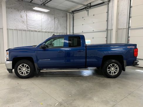 Used 2017 Chevrolet Silverado 1500 LT w/ All Star Edition AWD/4WD image 3