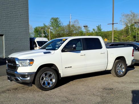 Used 2022 RAM 1500 Big Horn AWD/4WD image 3