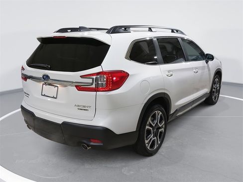 Used 2023 Subaru Ascent Limited image 5