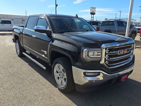 Used 2018 GMC Sierra 1500 SLT image 2