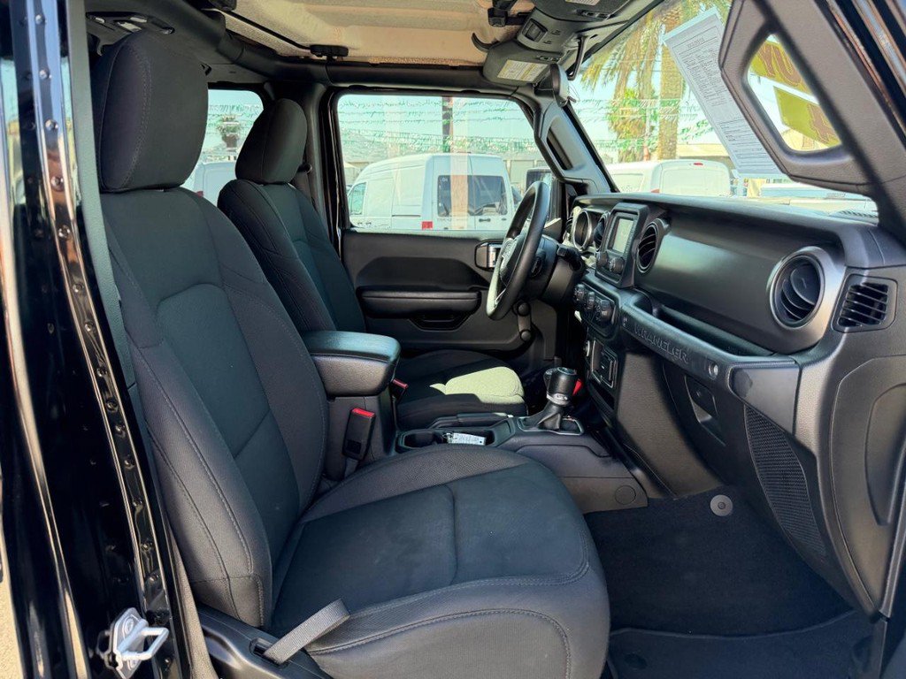 Used 2019 Jeep Wrangler Unlimited Sport AWD/4WD image 21
