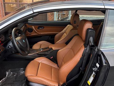 Used 2009 BMW 335i Convertible image 19