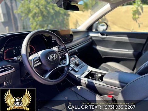 Used 2025 Hyundai Palisade SEL FWD image 11