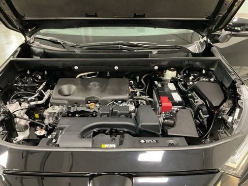Used 2025 Toyota RAV4 XLE image 20