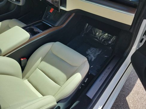 Used 2022 Tesla Model S AWD/4WD image 20