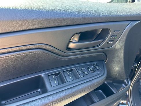 Used 2023 Honda Odyssey EX-L image 15