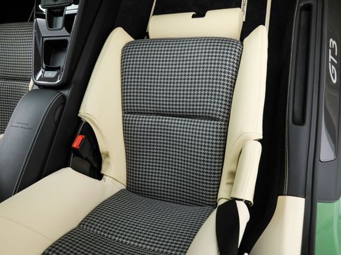 Used 2022 Porsche 911 GT3 image 24