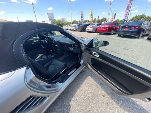 Used 2005 Porsche Boxster image 8