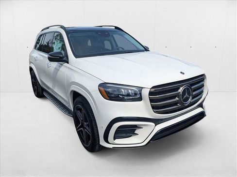 New 2026 Mercedes-Benz GLS 450 4MATIC image 3