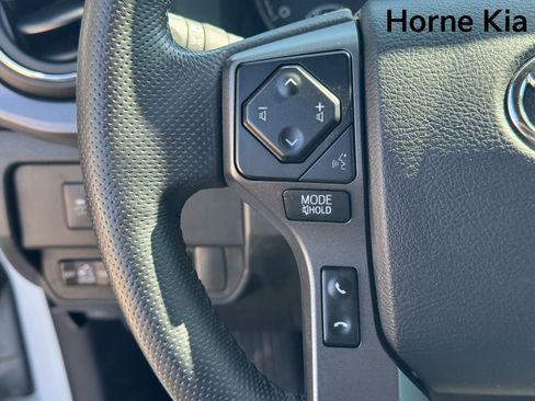 Used 2023 Toyota Tacoma TRD Off-Road w/ Technology Package AWD/4WD image 18
