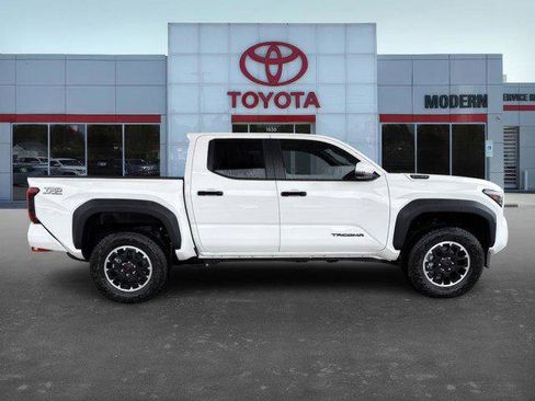 Certified 2025 Toyota Tacoma TRD Off-Road w/ TRD Off Road Upgrade Package image 57