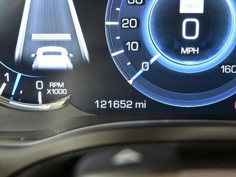 Used 2018 Cadillac Escalade Platinum AWD/4WD image 27