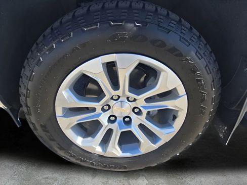 Used 2024 Chevrolet Silverado 1500 LTZ image 9