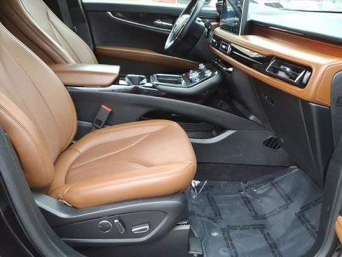 Certified 2023 Lincoln Nautilus Reserve w/ Equipment Group 201A image 10