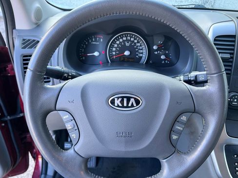 Used 2012 Kia Sedona EX image 30