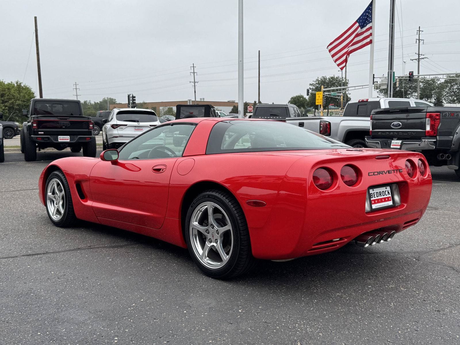 Used 2001 Chevrolet Corvette Coupe w/ Preferred Equipment Group2 RWD image 5