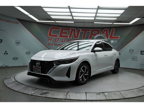 Certified 2025 Nissan Sentra SV w/ All-Weather Package image 2