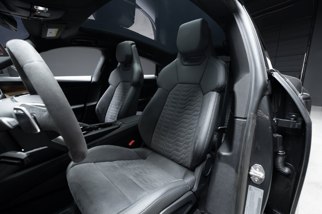 Used 2022 Audi e-tron GT Premium Plus AWD/4WD image 39