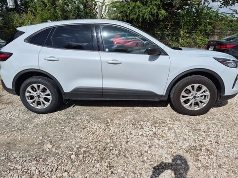 Used 2025 Ford Escape Active AWD/4WD image 5