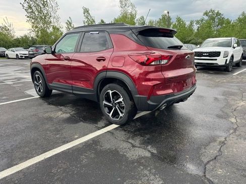 Used 2023 Chevrolet TrailBlazer RS w/ Sun and Liftgate Package AWD/4WD image 8