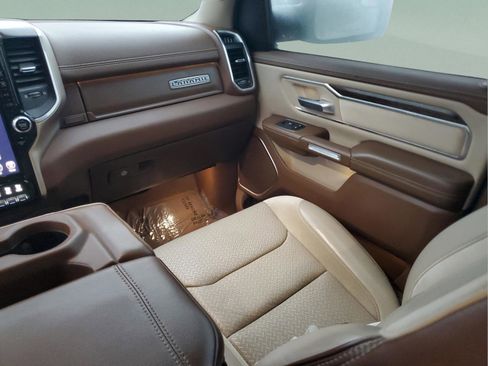 Used 2019 RAM 1500 Laramie image 12