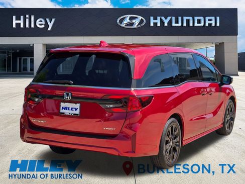 Used 2025 Honda Odyssey Sport-L image 4