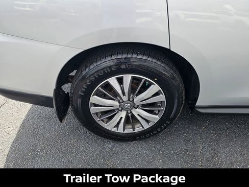 Used 2017 Nissan Pathfinder SL w/ Trailer Tow Package image 10