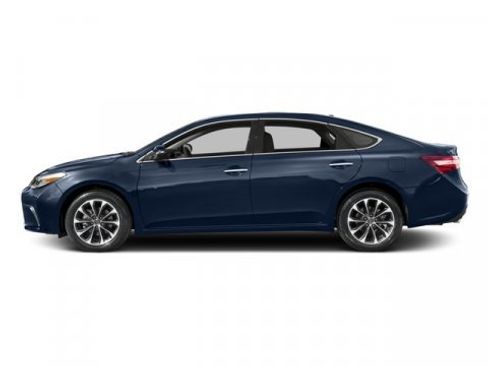 Used 2018 Toyota Avalon XLE Premium image 3